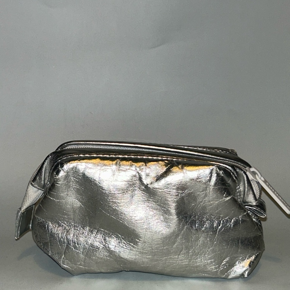 Pre Loved Bare Escentuals Metallic Silver Cosmetic Bag